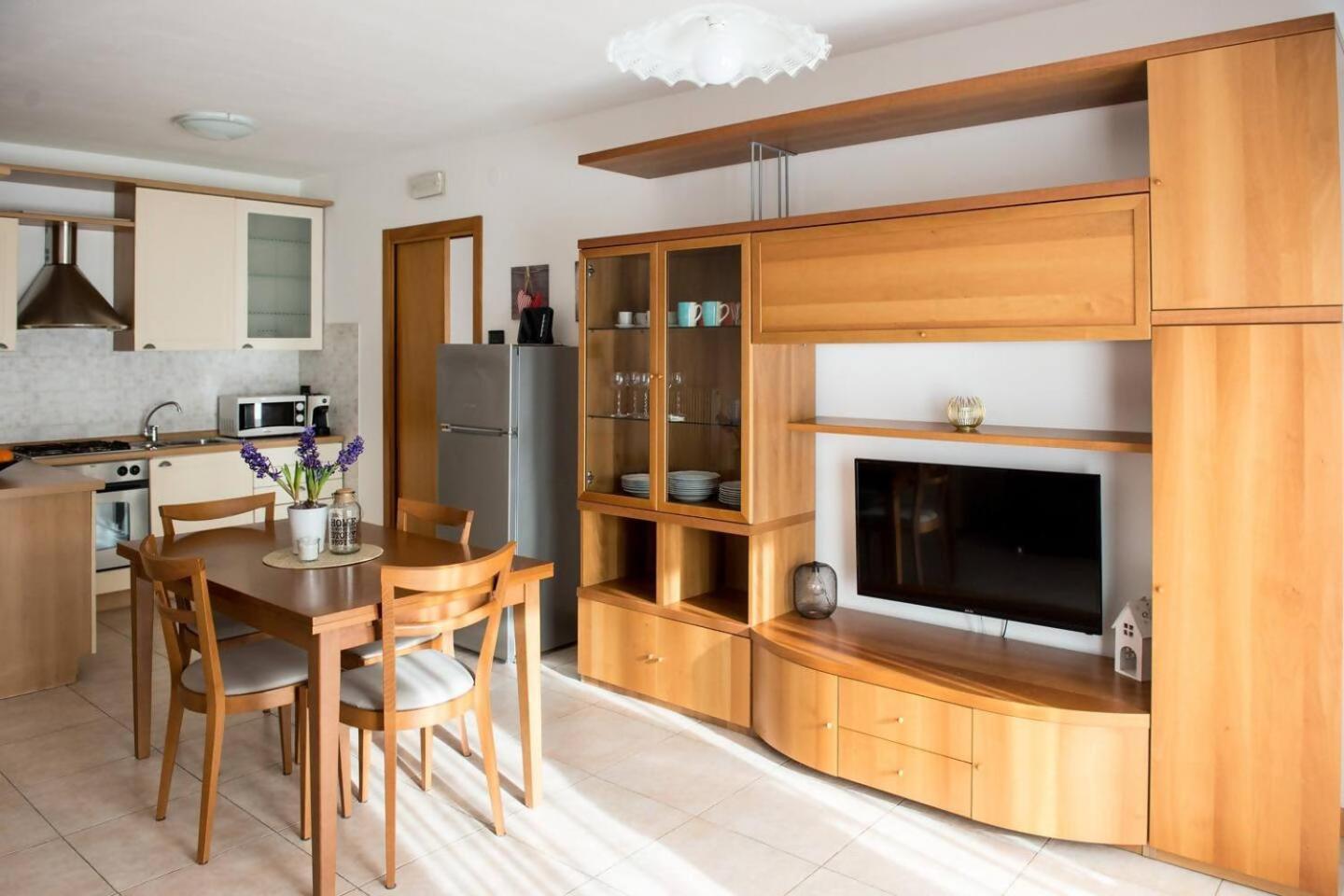 Appartamento Peler13 Con Balcone E Parcheggio Рива дел Гарда Екстериор снимка